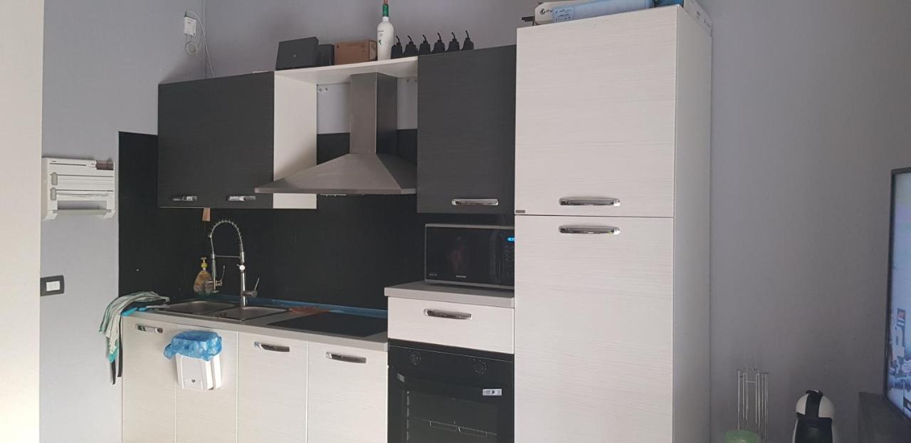 Mattia'S Apartment Куарту-Сант'Елена Екстер'єр фото